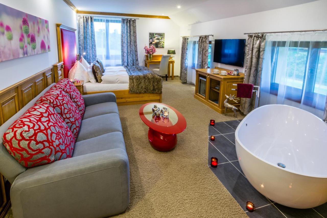 Wellness Hotel V Nebi Kořenov Zewnętrze zdjęcie