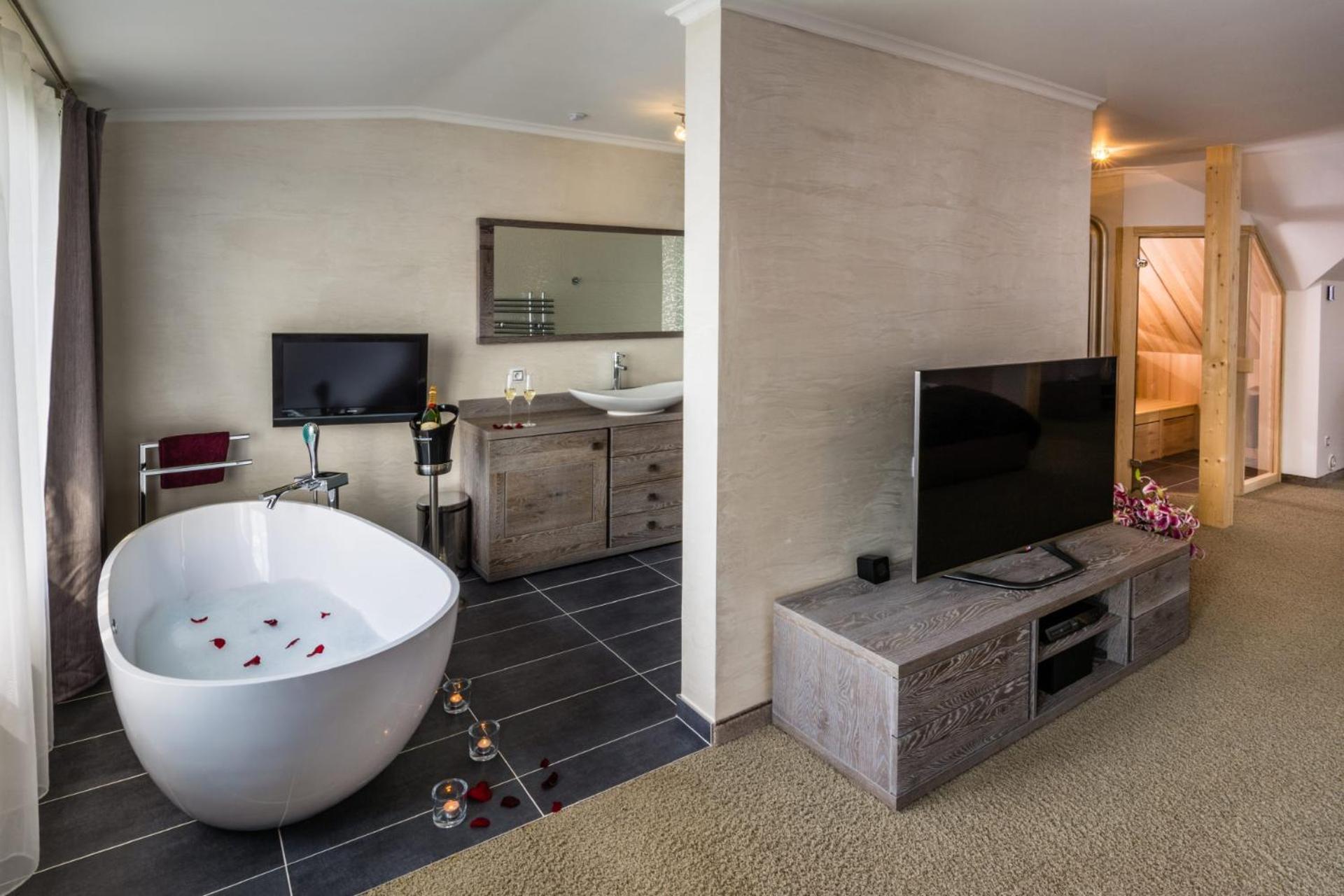 Wellness Hotel V Nebi Kořenov Zewnętrze zdjęcie