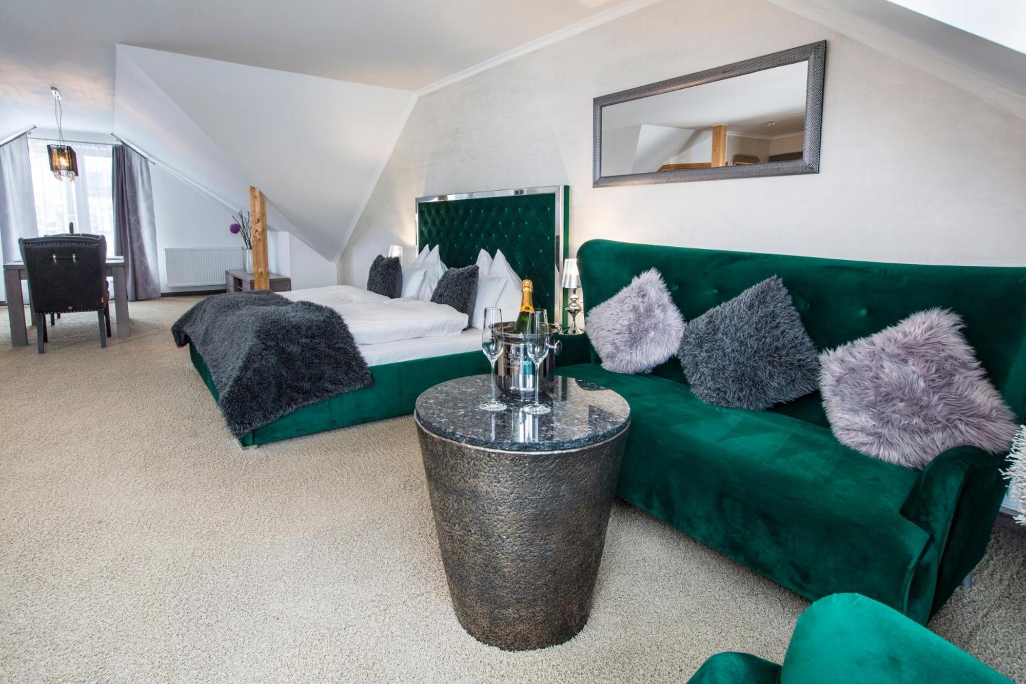 Wellness Hotel V Nebi Kořenov Zewnętrze zdjęcie